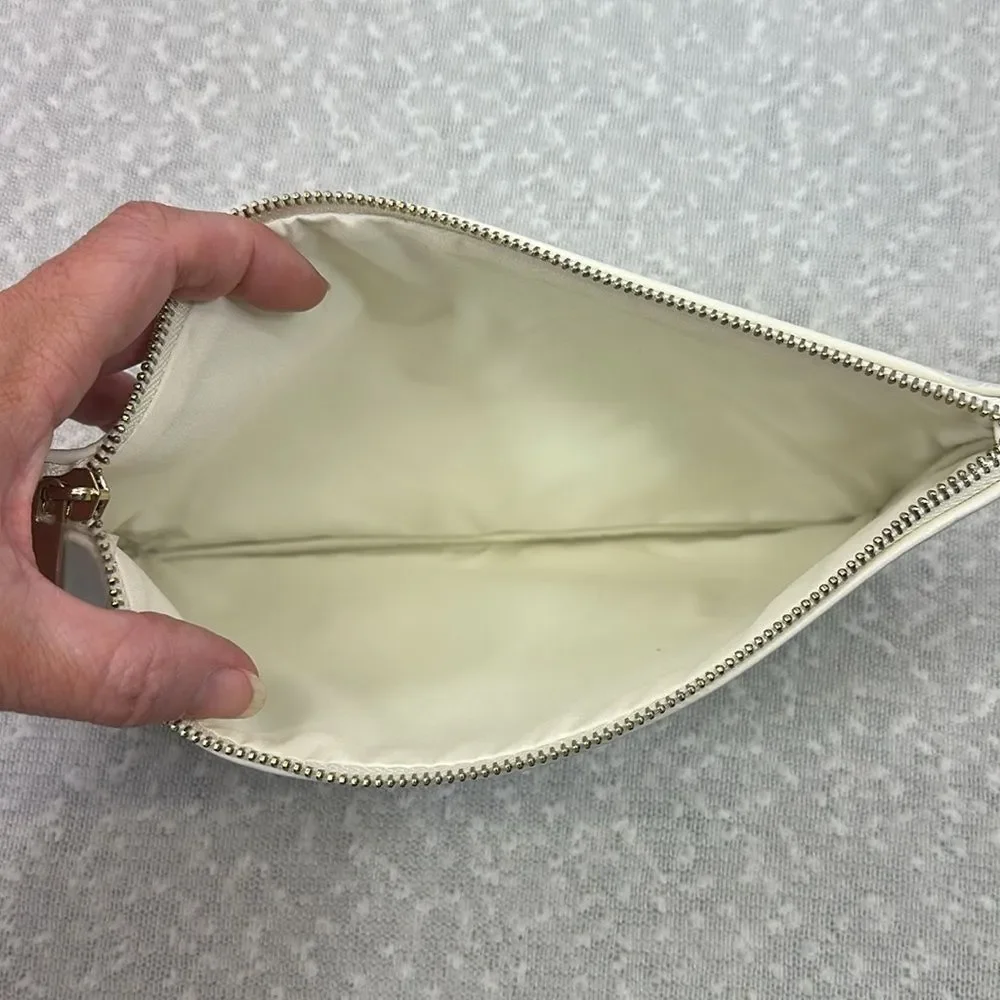MARC JACOBS Daisy White Leather Makeup Cosmetic Pouch Travel Bag